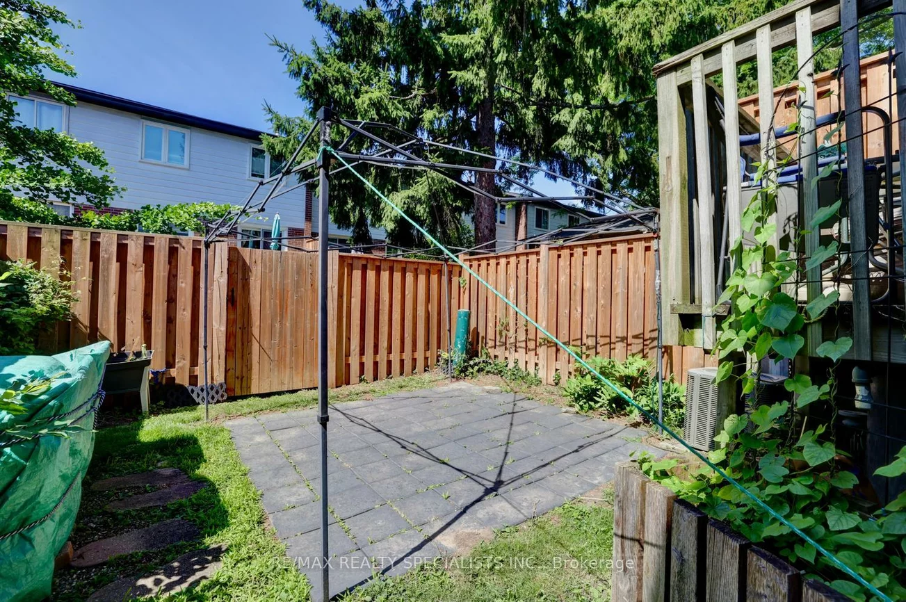 2445, Homelands, Sheridan, Mississauga
