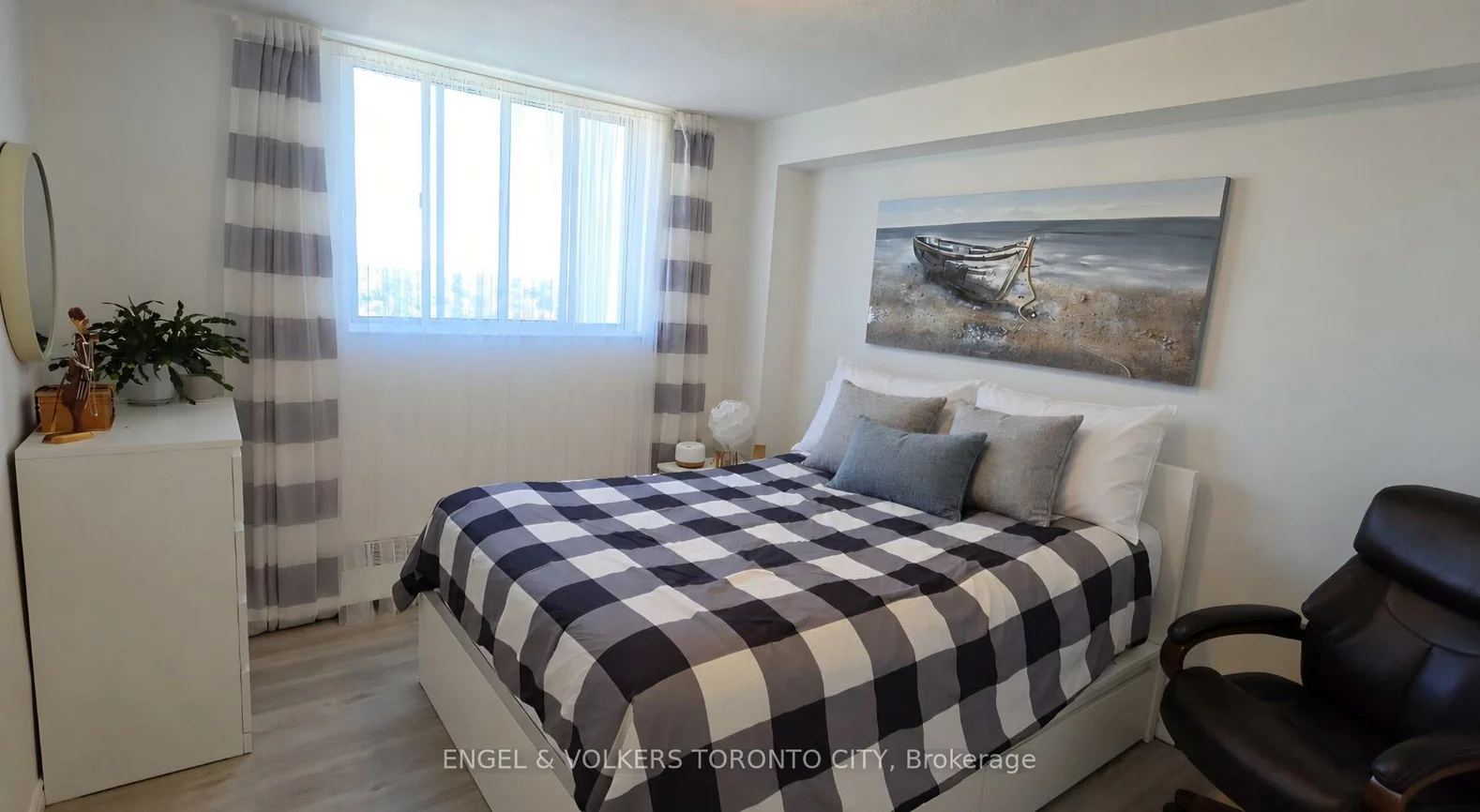 1100, Caven, Lakeview, Mississauga