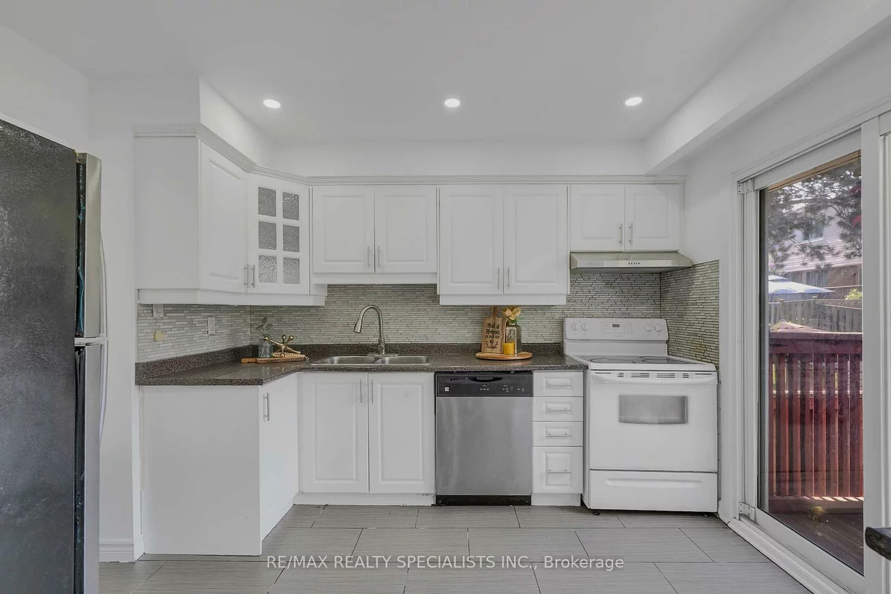 3525, Brandon Gate, Malton, Mississauga