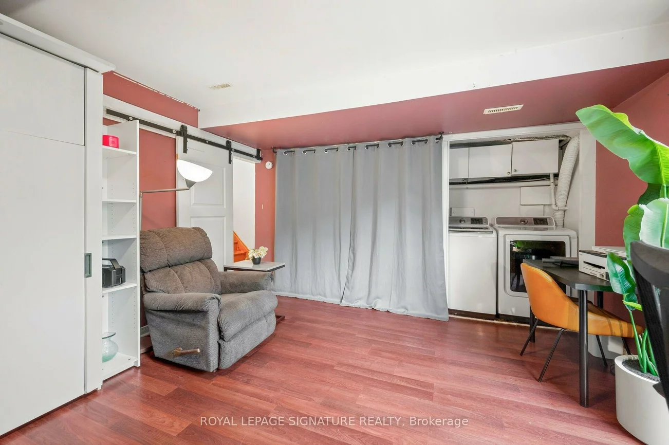 1221, Dundix, Applewood, Mississauga