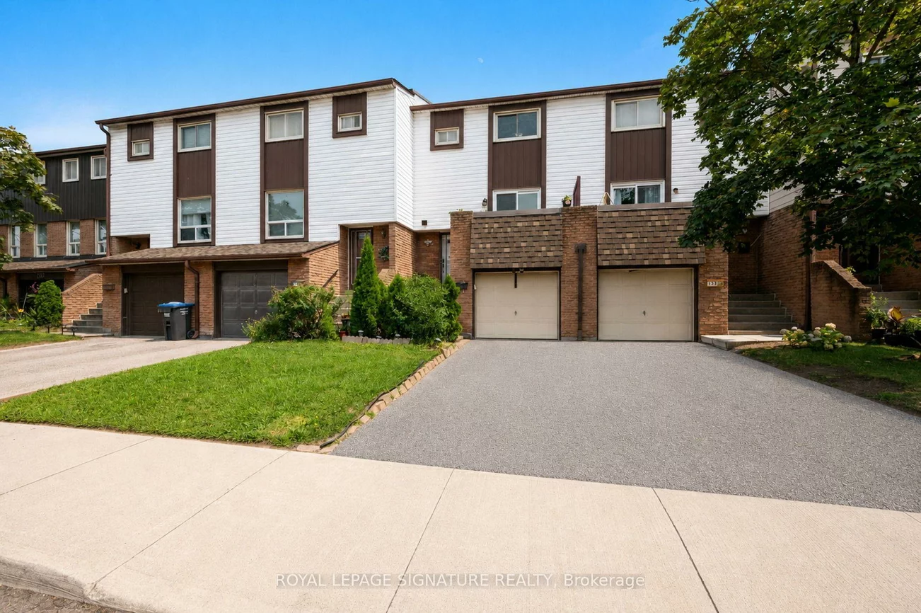 1221, Dundix, Applewood, Mississauga