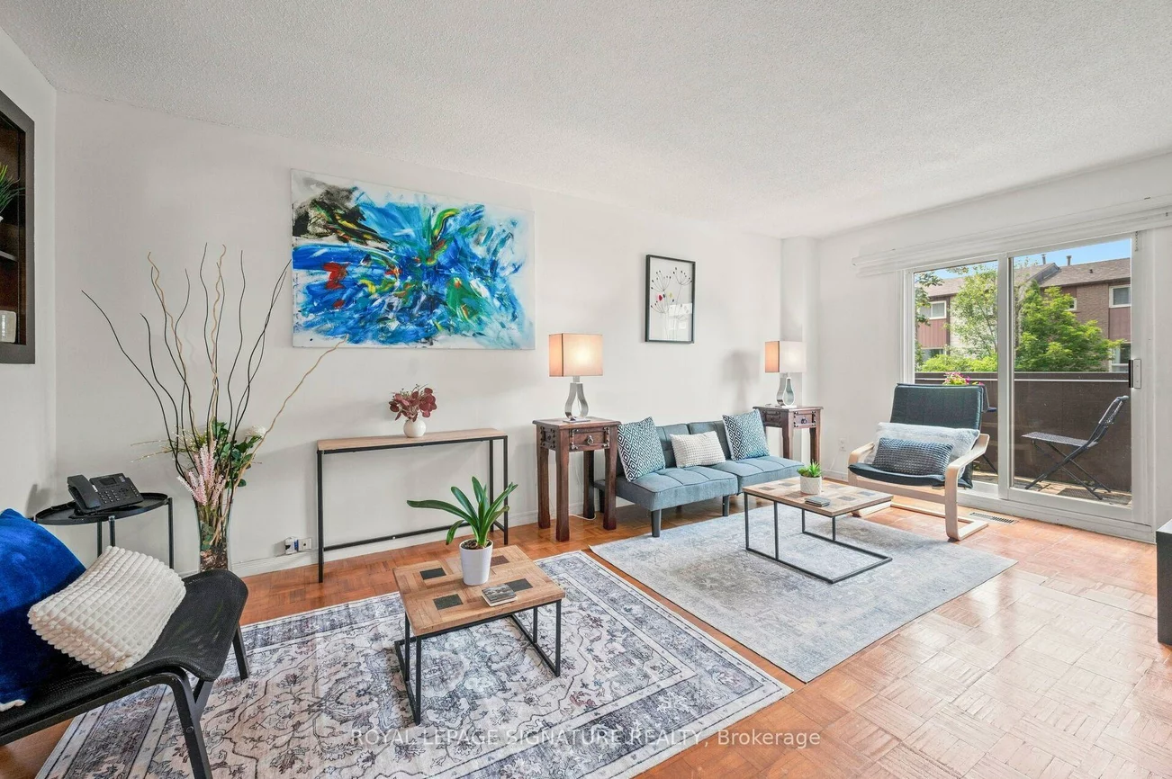 1221, Dundix, Applewood, Mississauga