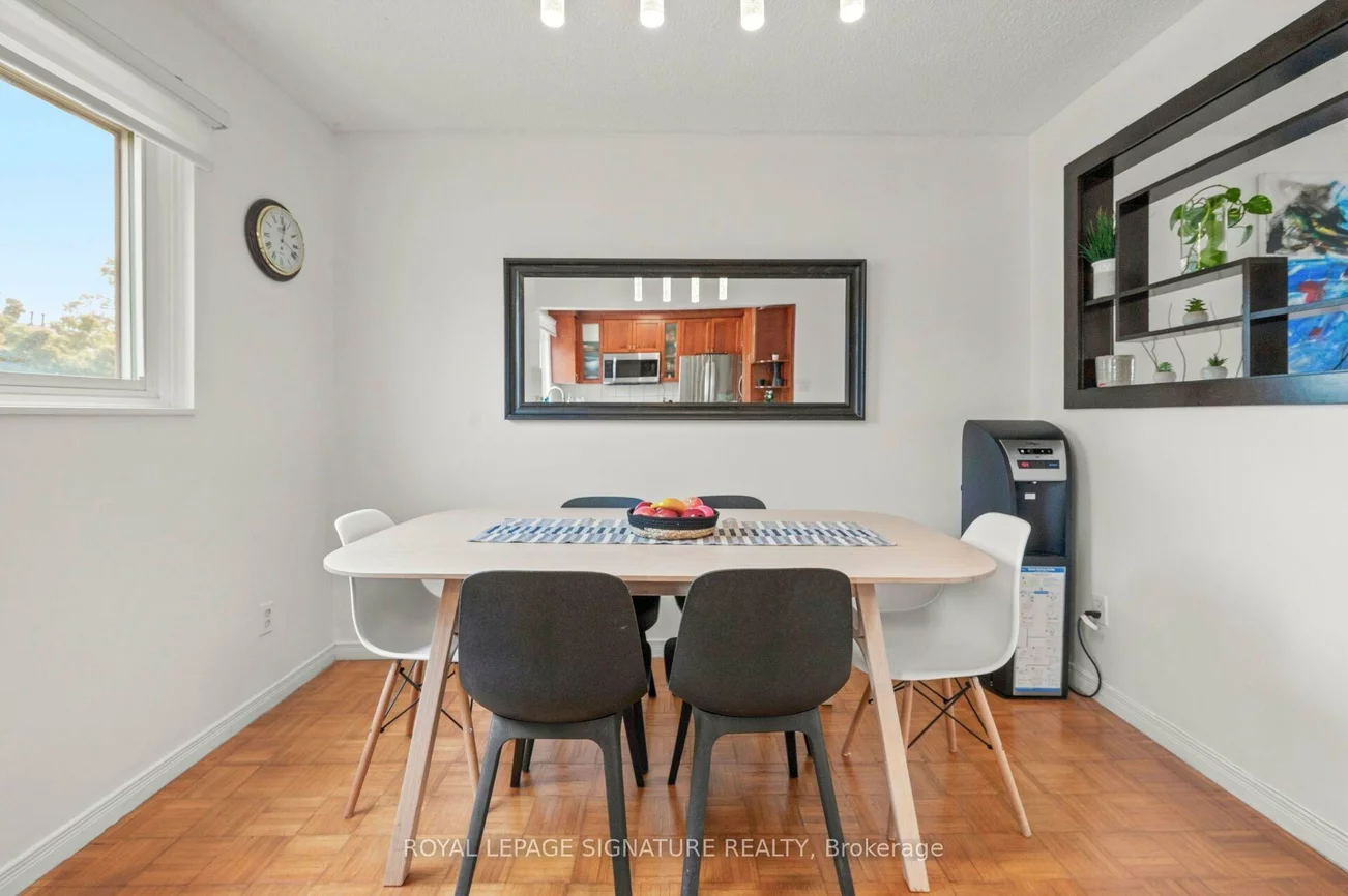 1221, Dundix, Applewood, Mississauga