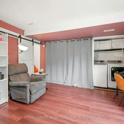 1221, Dundix, Applewood, Mississauga