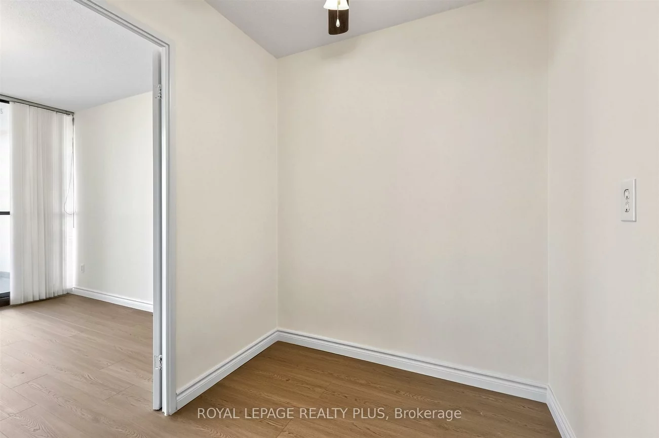 1333, Bloor, Applewood, Mississauga