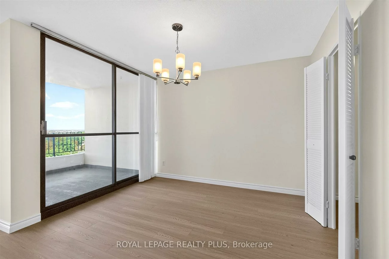 1333, Bloor, Applewood, Mississauga
