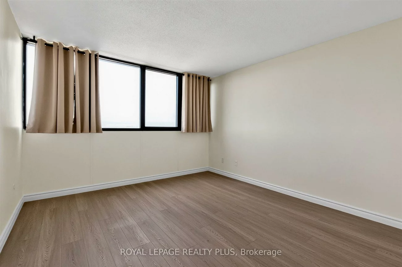 1333, Bloor, Applewood, Mississauga
