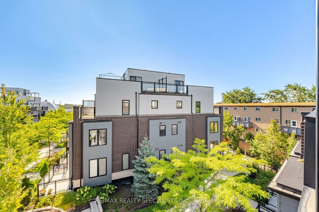 2232, Bromsgrove, Clarkson, Mississauga