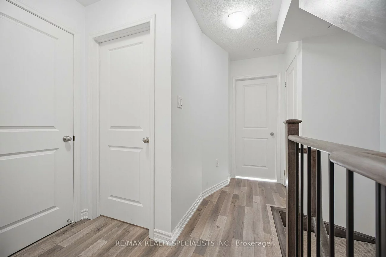 2232, Bromsgrove, Clarkson, Mississauga