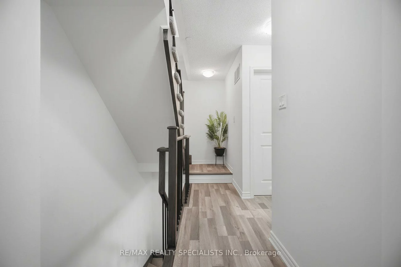 2232, Bromsgrove, Clarkson, Mississauga