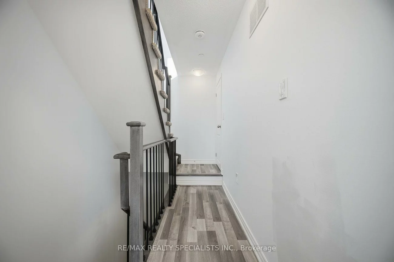 2232, Bromsgrove, Clarkson, Mississauga