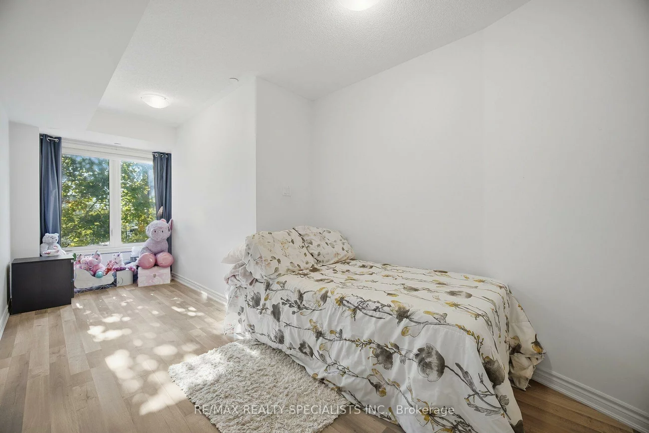 2232, Bromsgrove, Clarkson, Mississauga