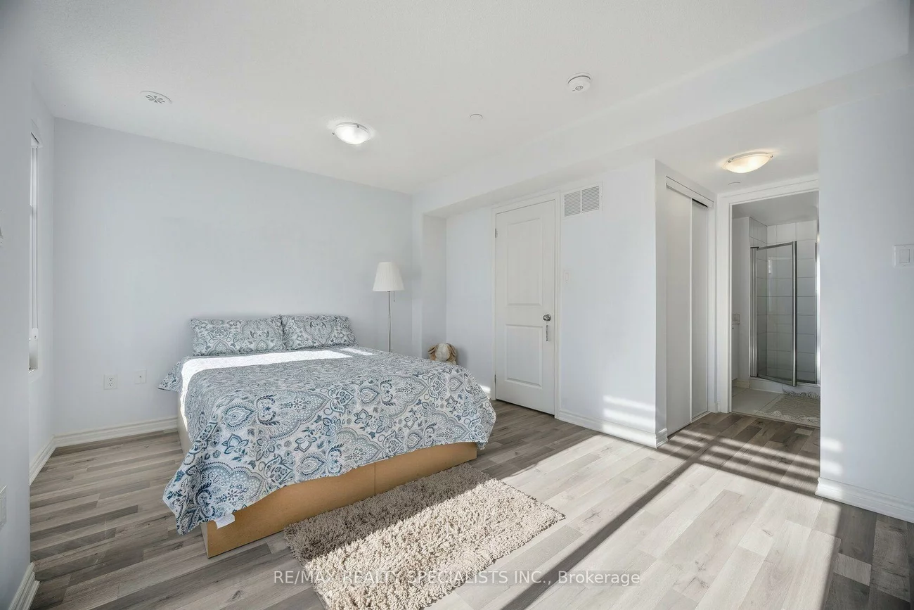 2232, Bromsgrove, Clarkson, Mississauga