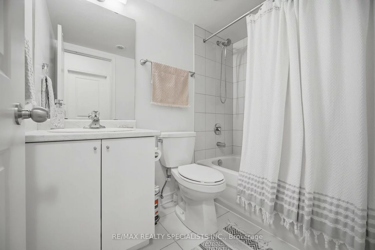 2232, Bromsgrove, Clarkson, Mississauga