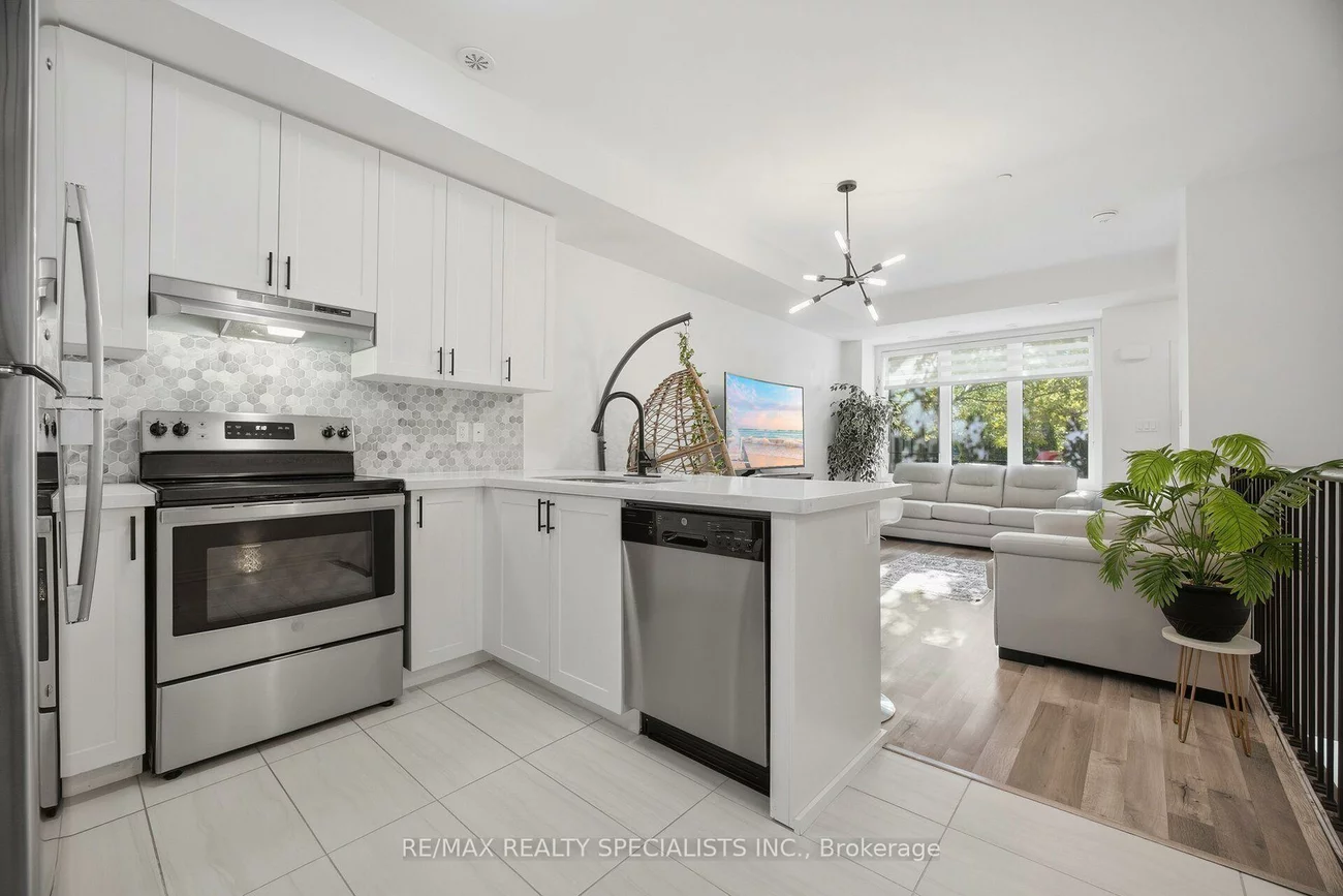 2232, Bromsgrove, Clarkson, Mississauga