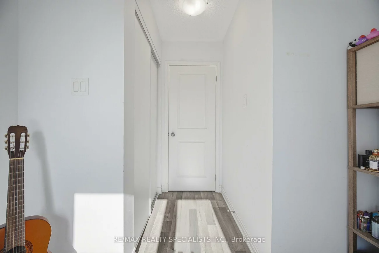 2232, Bromsgrove, Clarkson, Mississauga