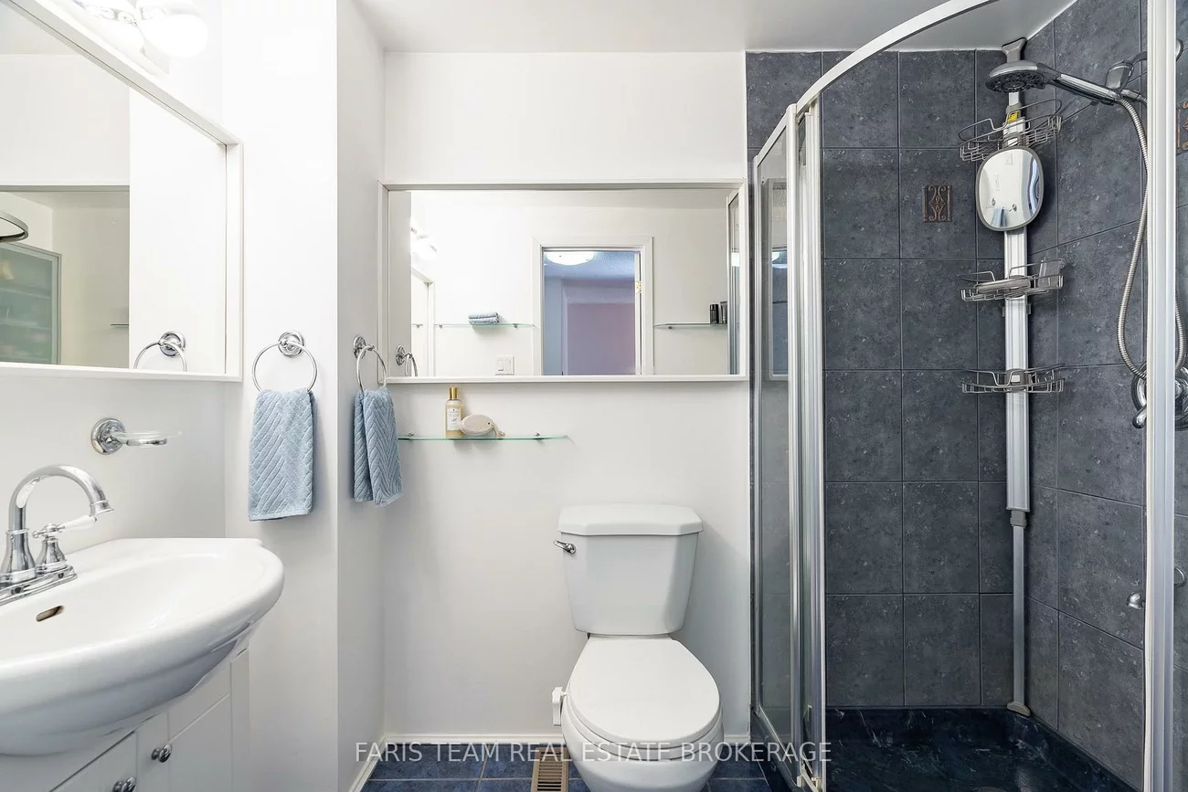 2075, Asta, Cooksville, Mississauga
