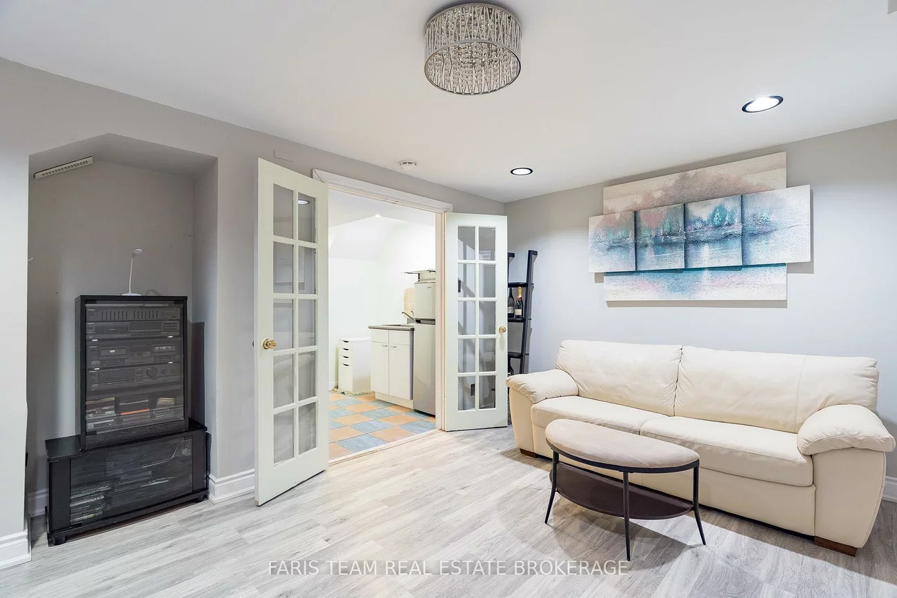 2075, Asta, Cooksville, Mississauga