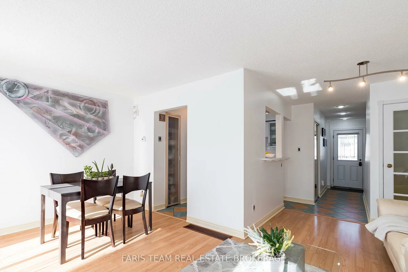 2075, Asta, Cooksville, Mississauga