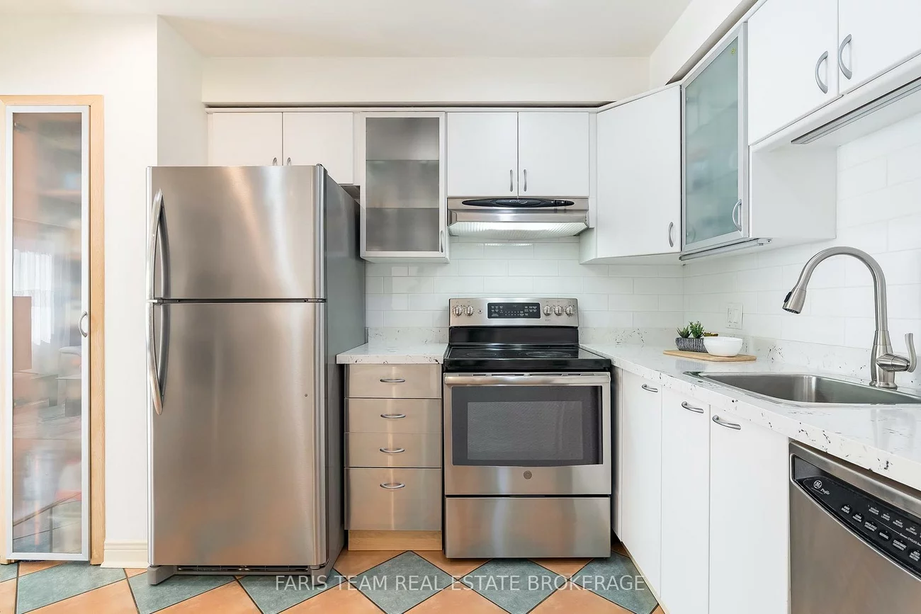 2075, Asta, Cooksville, Mississauga