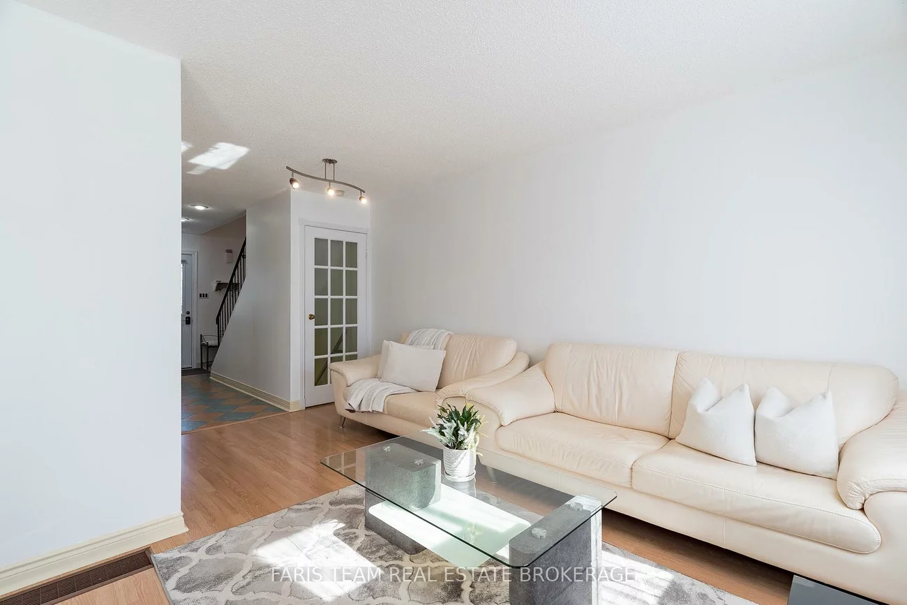 2075, Asta, Cooksville, Mississauga