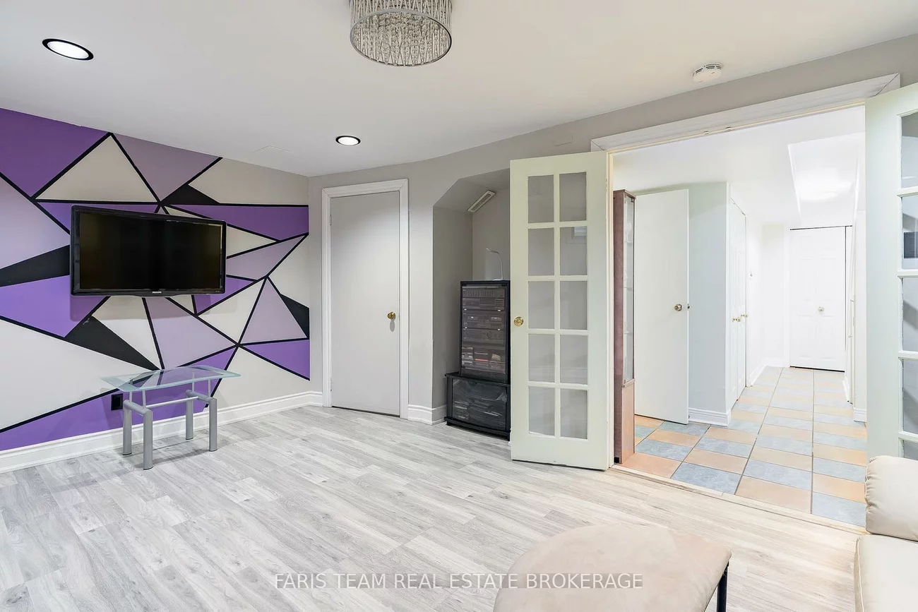2075, Asta, Cooksville, Mississauga