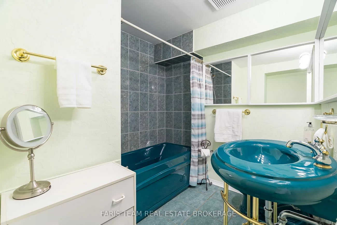 2075, Asta, Cooksville, Mississauga