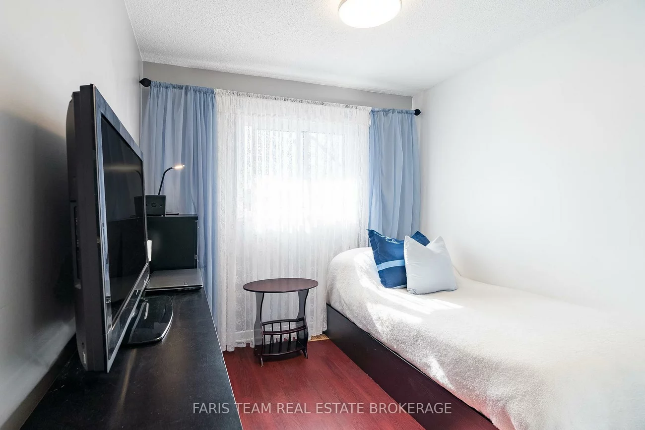 2075, Asta, Cooksville, Mississauga