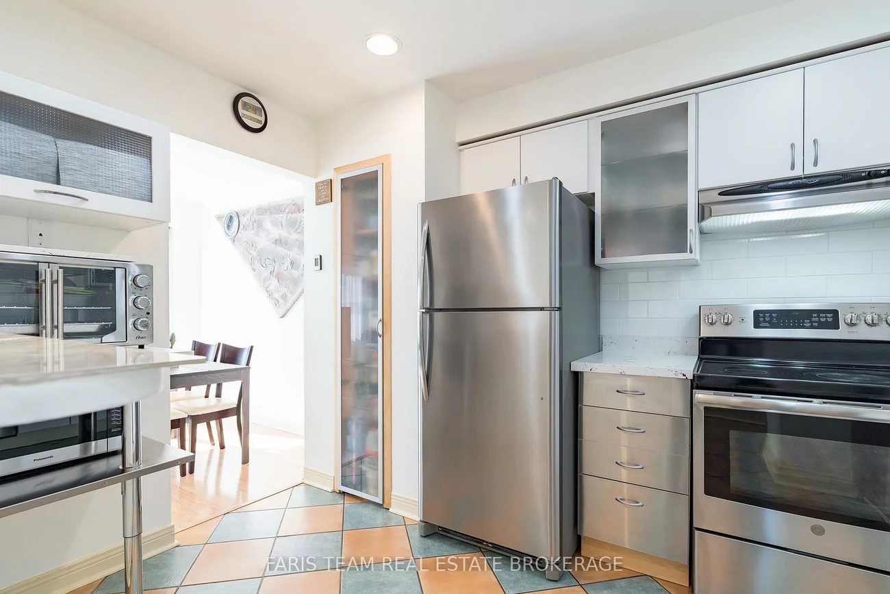 2075, Asta, Cooksville, Mississauga