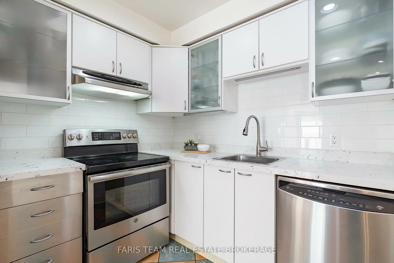 2075, Asta, Cooksville, Mississauga