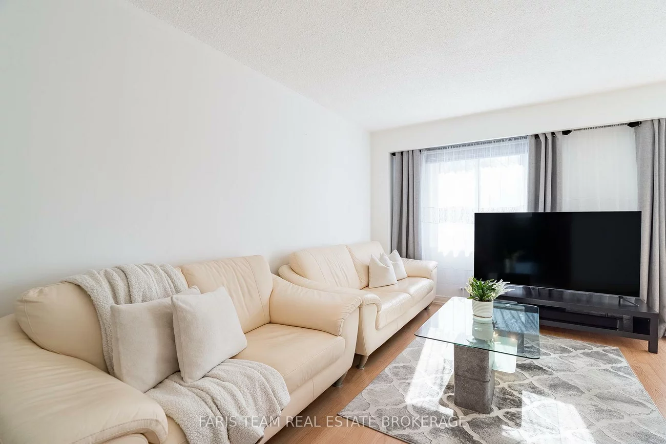 2075, Asta, Cooksville, Mississauga