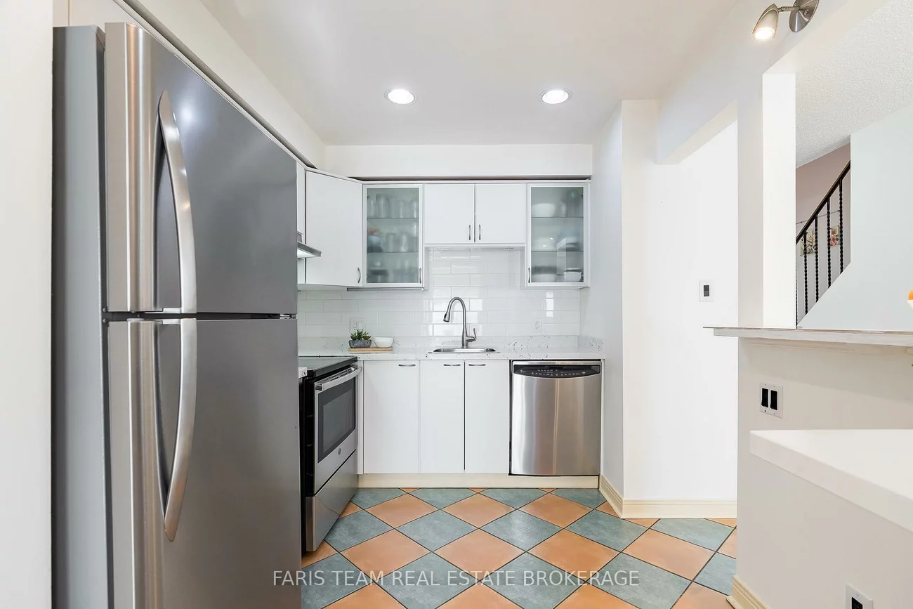 2075, Asta, Cooksville, Mississauga