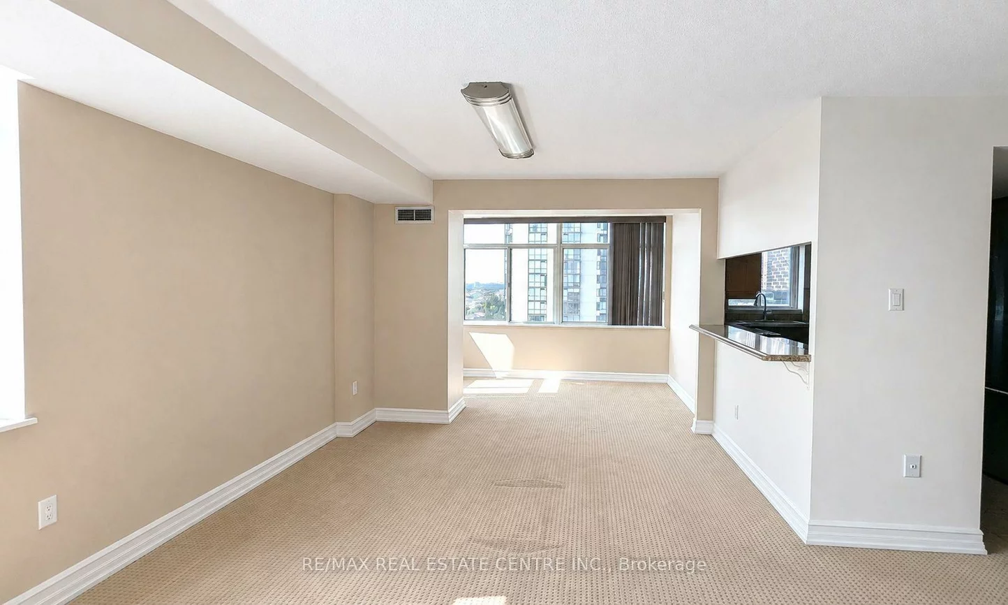 300, Webb, City Centre, Mississauga