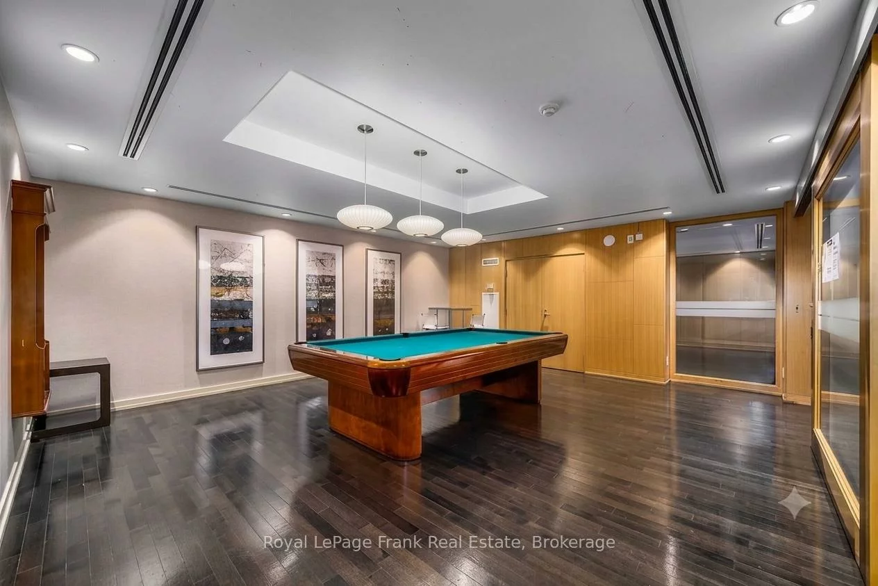 225, Webb, City Centre, Mississauga