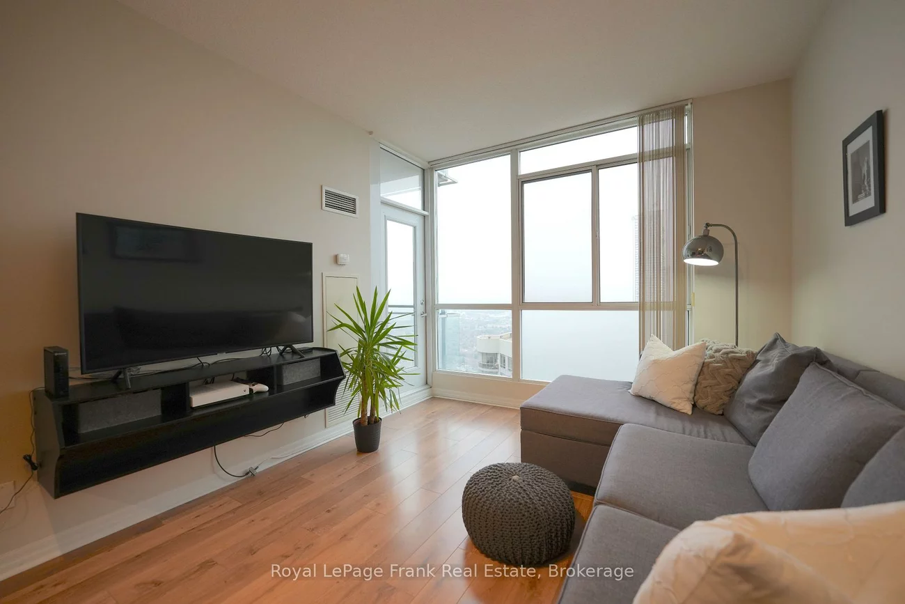 225, Webb, City Centre, Mississauga