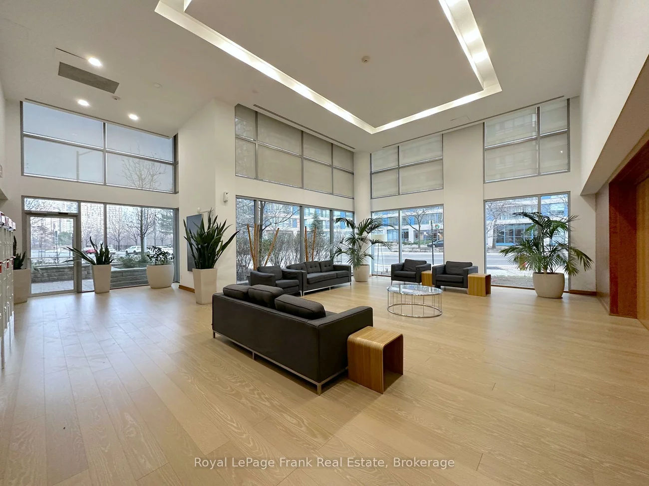 225, Webb, City Centre, Mississauga