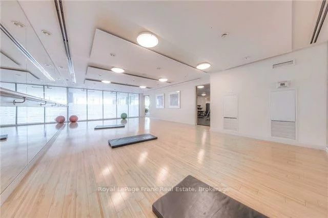 225, Webb, City Centre, Mississauga