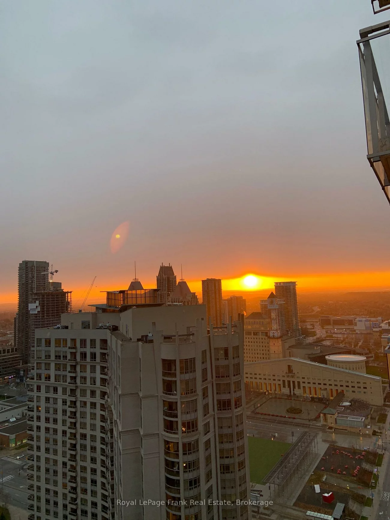 225, Webb, City Centre, Mississauga