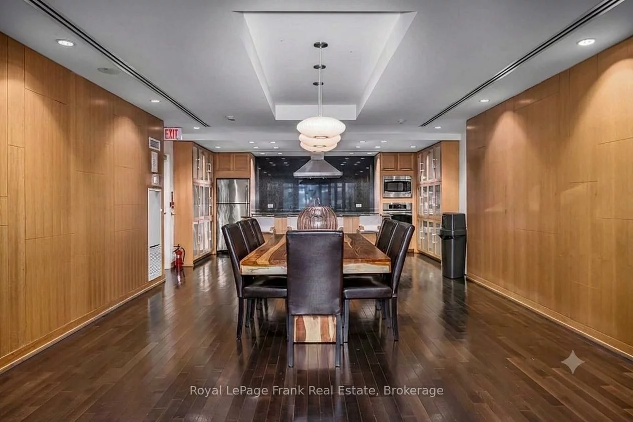 225, Webb, City Centre, Mississauga