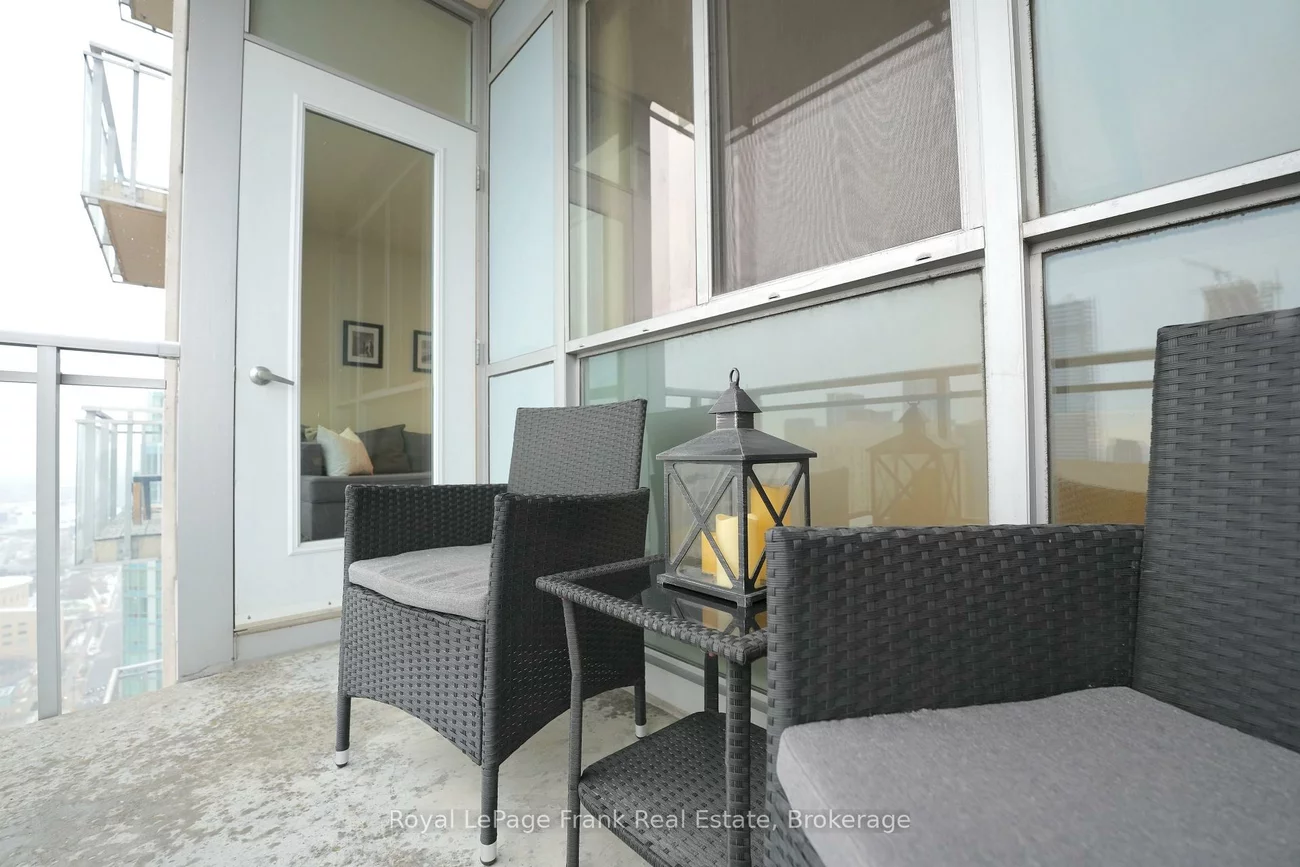 225, Webb, City Centre, Mississauga