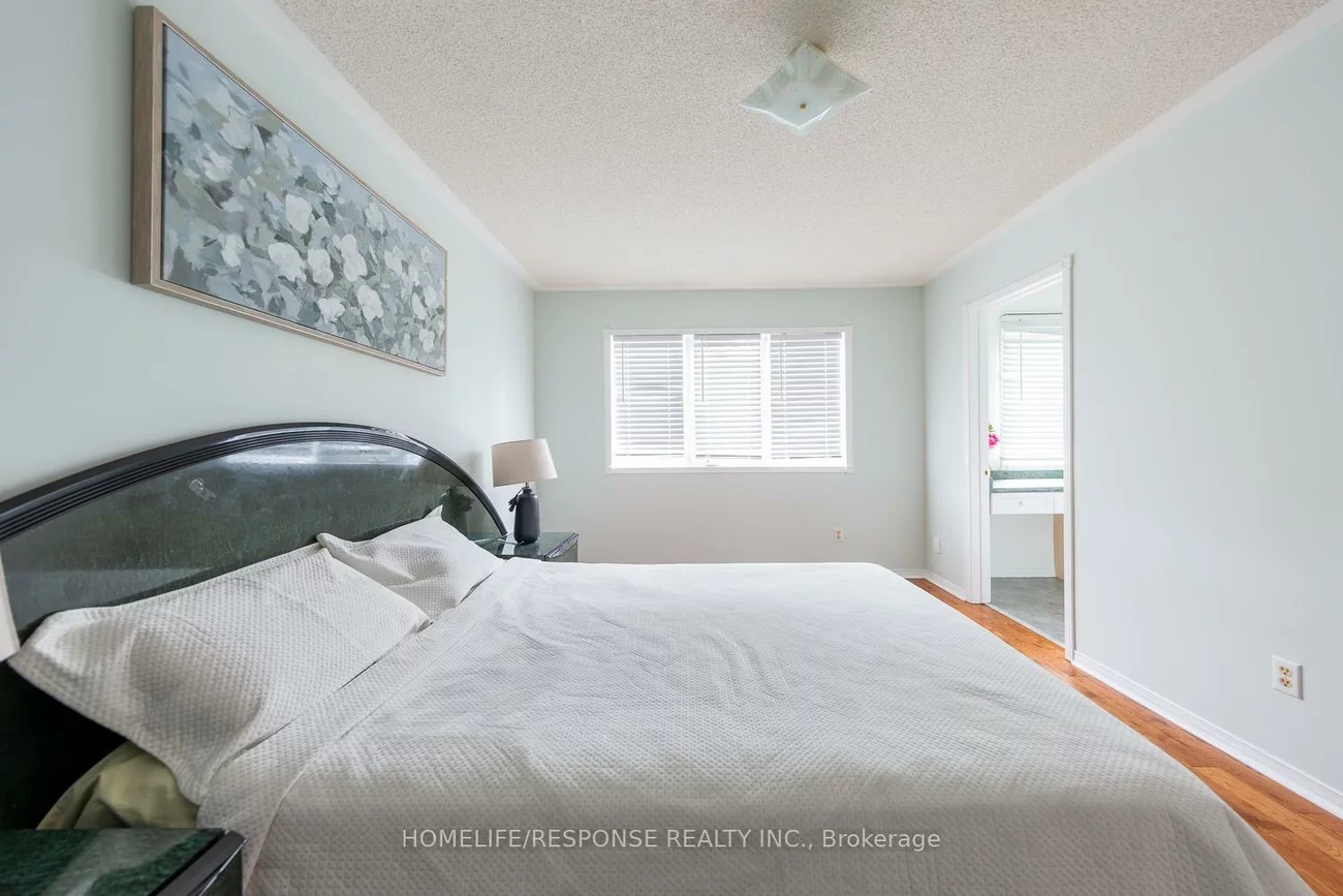 450, BRISTOL, Hurontario, Mississauga