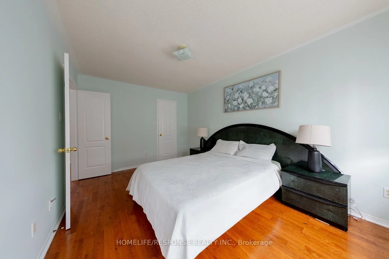 450, BRISTOL, Hurontario, Mississauga