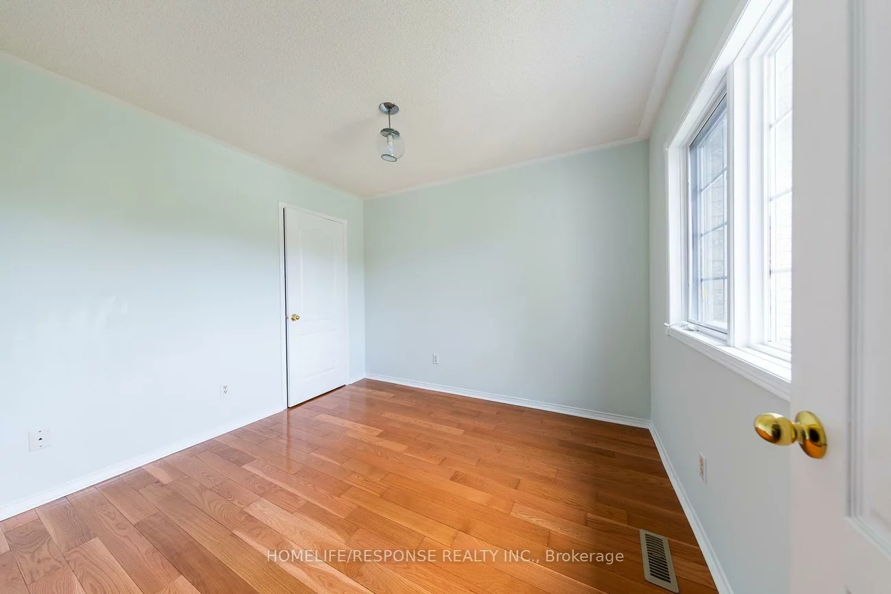 450, BRISTOL, Hurontario, Mississauga