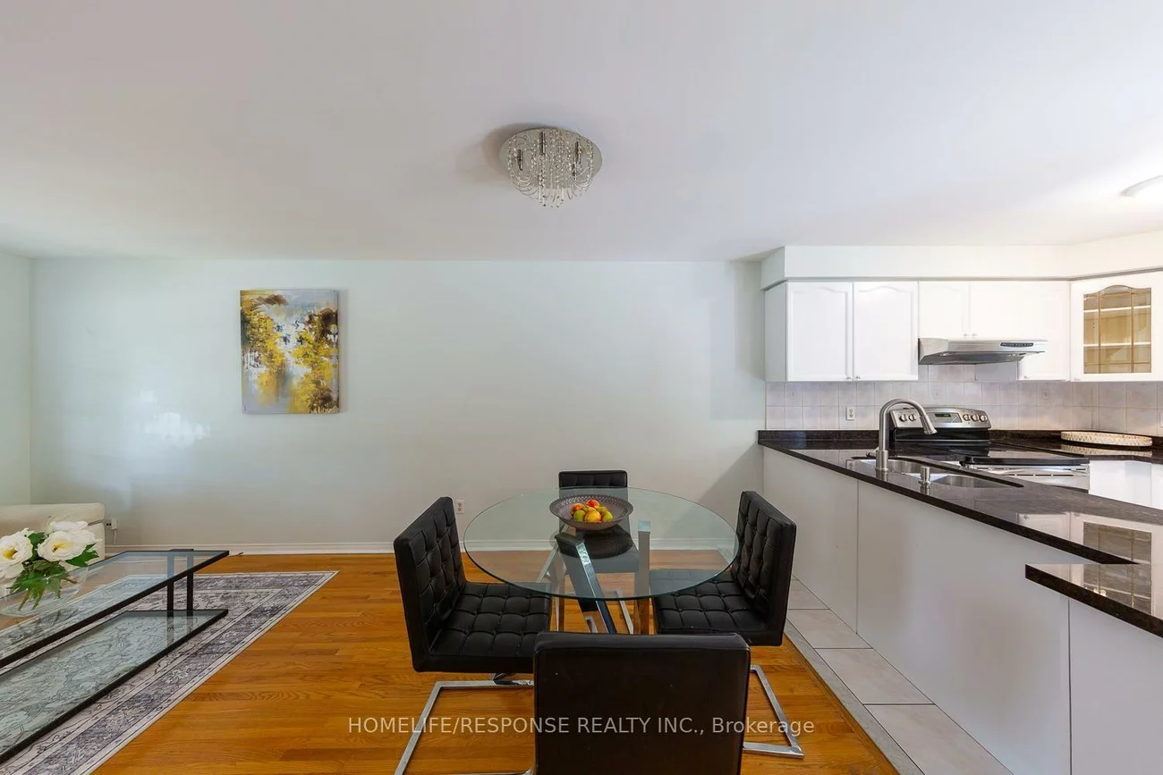 450, BRISTOL, Hurontario, Mississauga