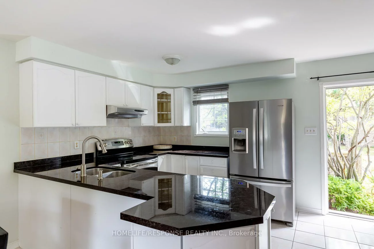 450, BRISTOL, Hurontario, Mississauga