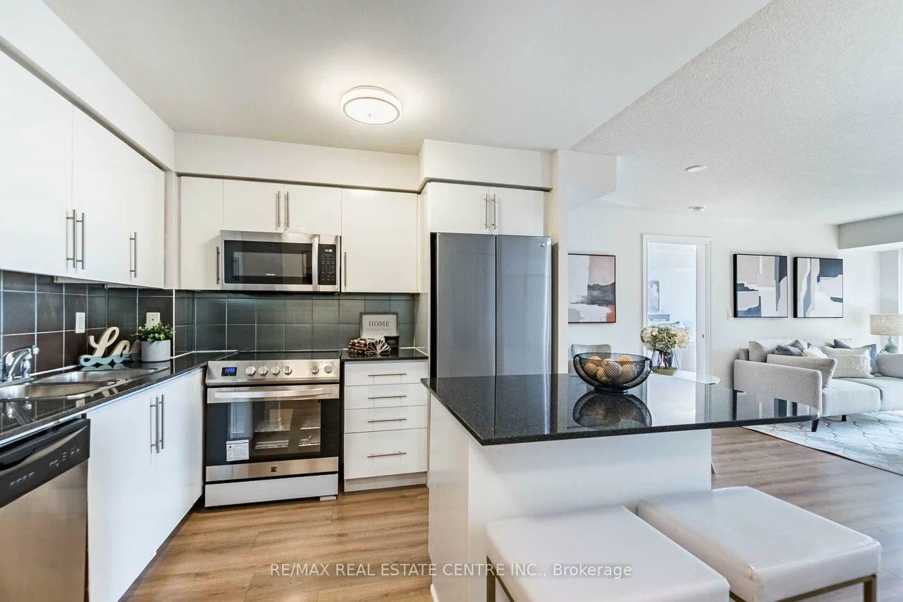 310, Burnhamthorpe, City Centre, Mississauga
