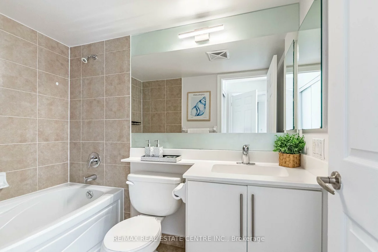 310, Burnhamthorpe, City Centre, Mississauga