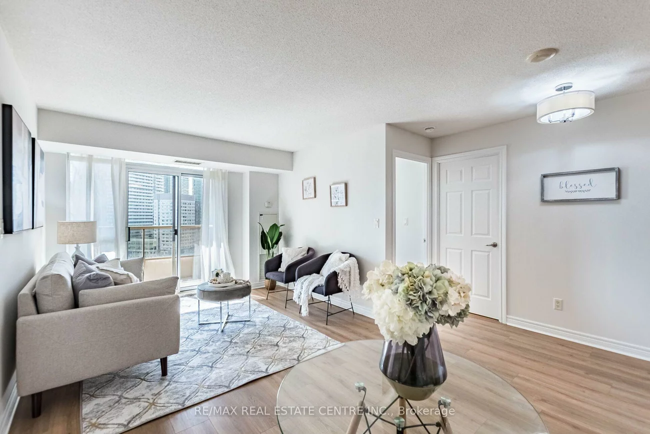 310, Burnhamthorpe, City Centre, Mississauga