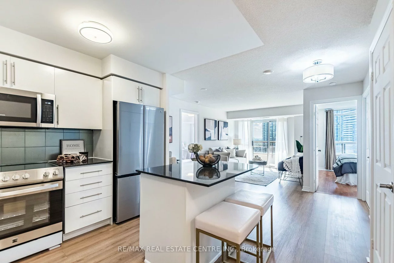 310, Burnhamthorpe, City Centre, Mississauga