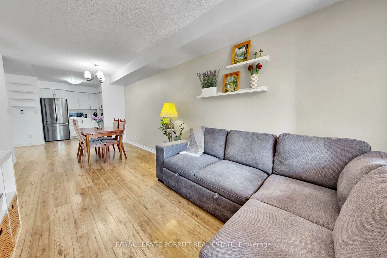 3888, Duke Of York, City Centre, Mississauga